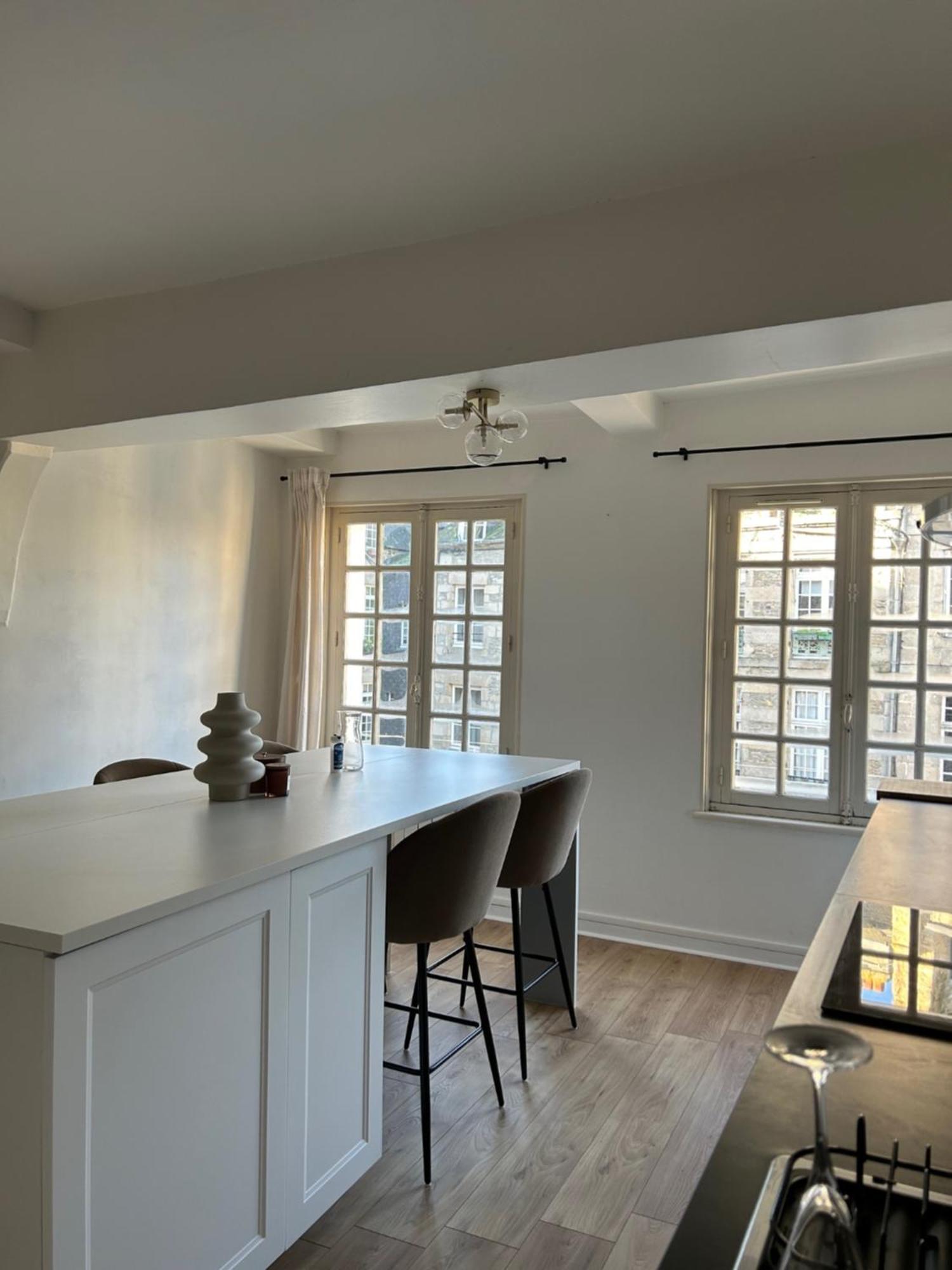 Spacieux Appartement Au Coeur Du Centre Historique De Dinan Exteriör bild